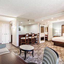 DoubleTree by Hilton Hotel Memphis - Guest room