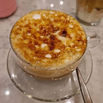 Apple Butter Cafe - Desserts Near Me - London, XGL