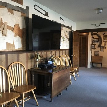 Kennicott Glacier Lodge - Upstairs common area where the Ranger Program took place - Hotels Near Me - Kennicott, Alaska