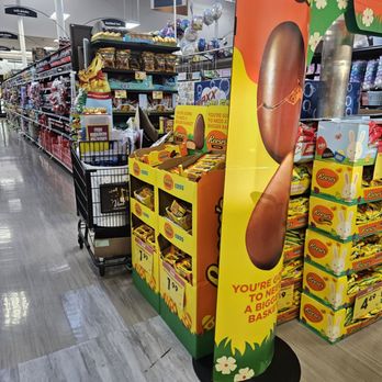 Ralphs - Reese chocolate - Grocery Near Me - North Hollywood, California
