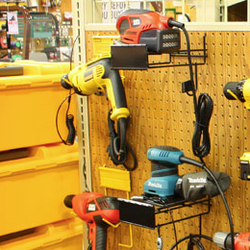 Keltons Hardware and Pet