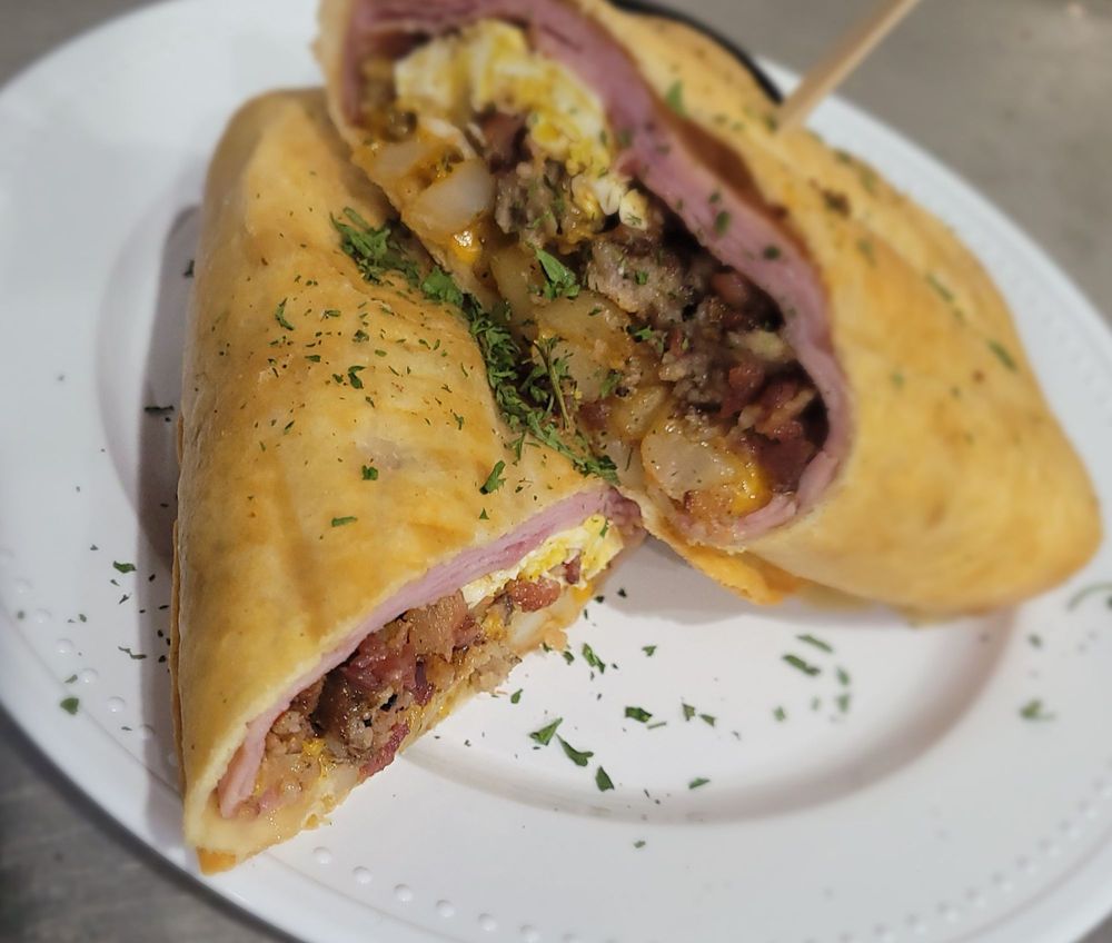 Arpeggios Lounge & Event Center Logo