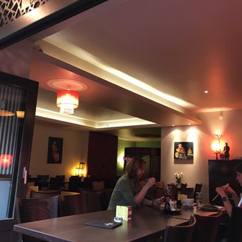 East Restaurant - Interior dining - Chinese Near Me - Berlin, BE East Restaurant - Interior dining - Chinese Near Me - Berlin, BE