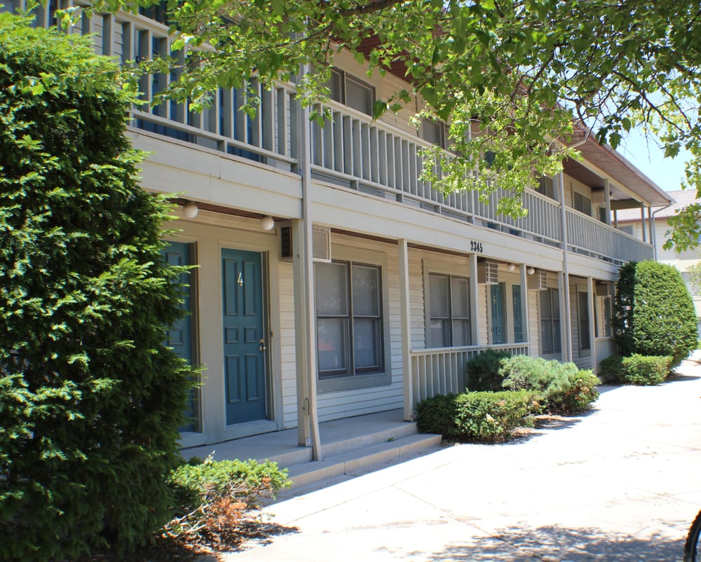 HIGHLAND COURT APARTMENTS Updated October 2024 2349 Yeager Rd, West