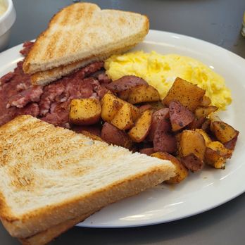 Eggs Up Grill - Corned Beef Hash, Scrambled Eggs. Really good. - Breakfast & Brunch Near Me - Cedar Park, Texas