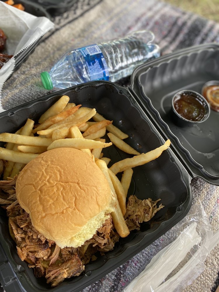 Nickel's Pit BBQ - Corning Logo