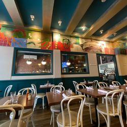 Elm Street Oyster House - Main dining area