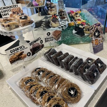 Cinnaholic - Bakeries Near Me - Houston, Texas Cinnaholic - Bakeries Near Me - Houston, Texas