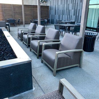 Courtyard by Marriott Ames - Patio - Hotels Near Me - Ames, Iowa