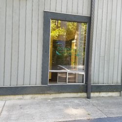 Ocean's Way Naturopathic & Acupuncture Clinic - Looking in the window.