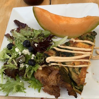 Leaping Lizard Cafe - Crab quiche with fresh fruit and greens - Cafes Near Me - Virginia Beach, Virginia