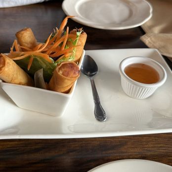 Le Ros - Crispy Spring Rolls - Thai Near Me - Marblehead, Massachusetts