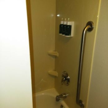 Courtyard by Marriott Parsippany - Tub shampoo conditioner and body wash - Hotels Near Me - Parsippany, New Jersey Courtyard by Marriott Parsippany - Tub shampoo conditioner and body wash - Hotels Near Me - Parsippany, New Jersey