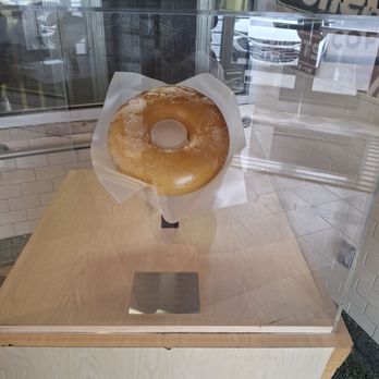 Krispy Kreme - Giant - Donuts Near Me - Seattle, Washington Krispy Kreme - Giant - Donuts Near Me - Seattle, Washington