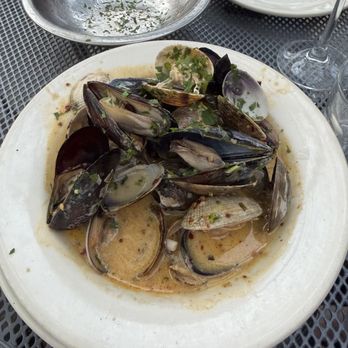 Five Restaurant Bistro - Clams and mussels - Seafood Near Me - Edmonds, Washington