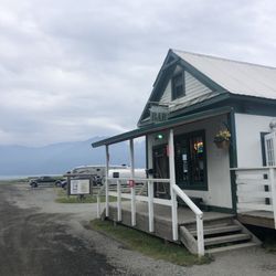 Seaview Cafe and Bar