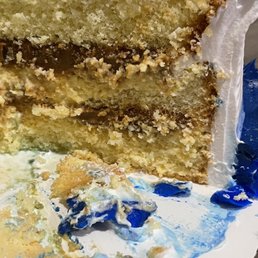 A very dry "tres leches cake"
