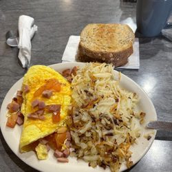 The Butternut Cafe - I had the most amazing & delicious breakfast there & the price was very reasonable. Highly recommend & will be going back to try more.