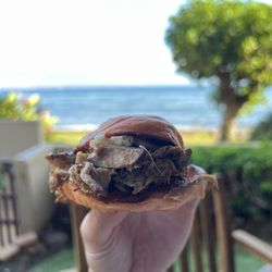 Da Nani Pirates - Kahului - Pulled Pork Slider (side view!)