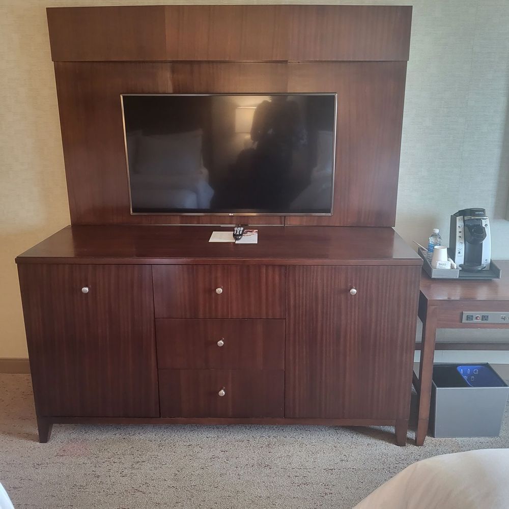 The Westin Mount Laurel - Tv and dresser - Hotels Near Me - Mount Laurel, New Jersey The Westin Mount Laurel - Tv and dresser - Hotels Near Me - Mount Laurel, New Jersey