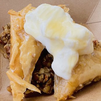 Dirt Farm Brewing - Yes !! that's is Baklava .. taste was  pretty good but it needed more layers - Breweries Near Me - Bluemont, Virginia