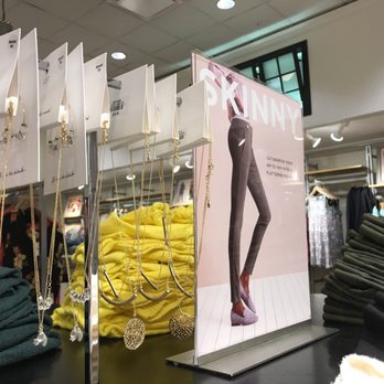 LOFT - Women's Clothing Near Me - Brookfield, Wisconsin