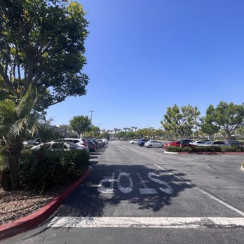 Marmalade Cafe - El Segundo - Parking lot - New American Near Me - El Segundo, California Marmalade Cafe - El Segundo - Parking lot - New American Near Me - El Segundo, California