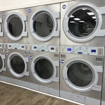Washateria Lavenderia - More 30 lbs dryers - Laundromat Near Me - Dallas, Texas Washateria Lavenderia - More 30 lbs dryers - Laundromat Near Me - Dallas, Texas