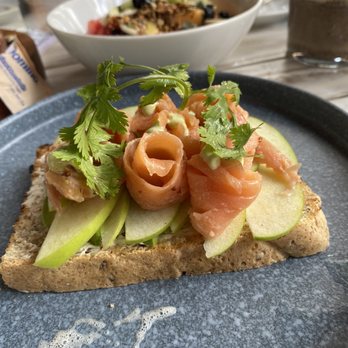 Fresco's - Salmon toast - Mexican Near Me - Tulum, ROO