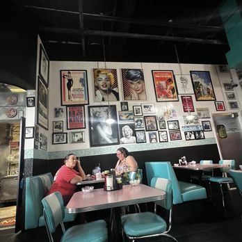 Johnny Angel's - Booth view - American Near Me - Jacksonville, Florida