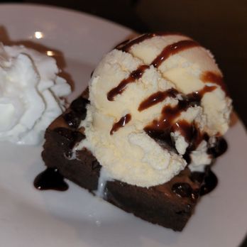Seaside Seafood & Market - Brownie & ICE cream DELICIOUS! - Seafood Near Me - Seaside, California