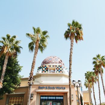 Citrus Plaza - Shopping Centers Near Me - Redlands, California