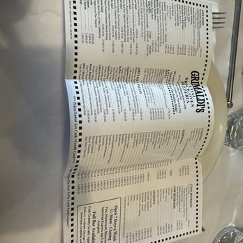 Grimaldi's Pizzeria - Pizza Near Me - Garden City, New York