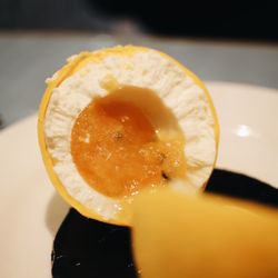 IF Café - Inside of the lemon - lemon ganache & passion fruit bonbon