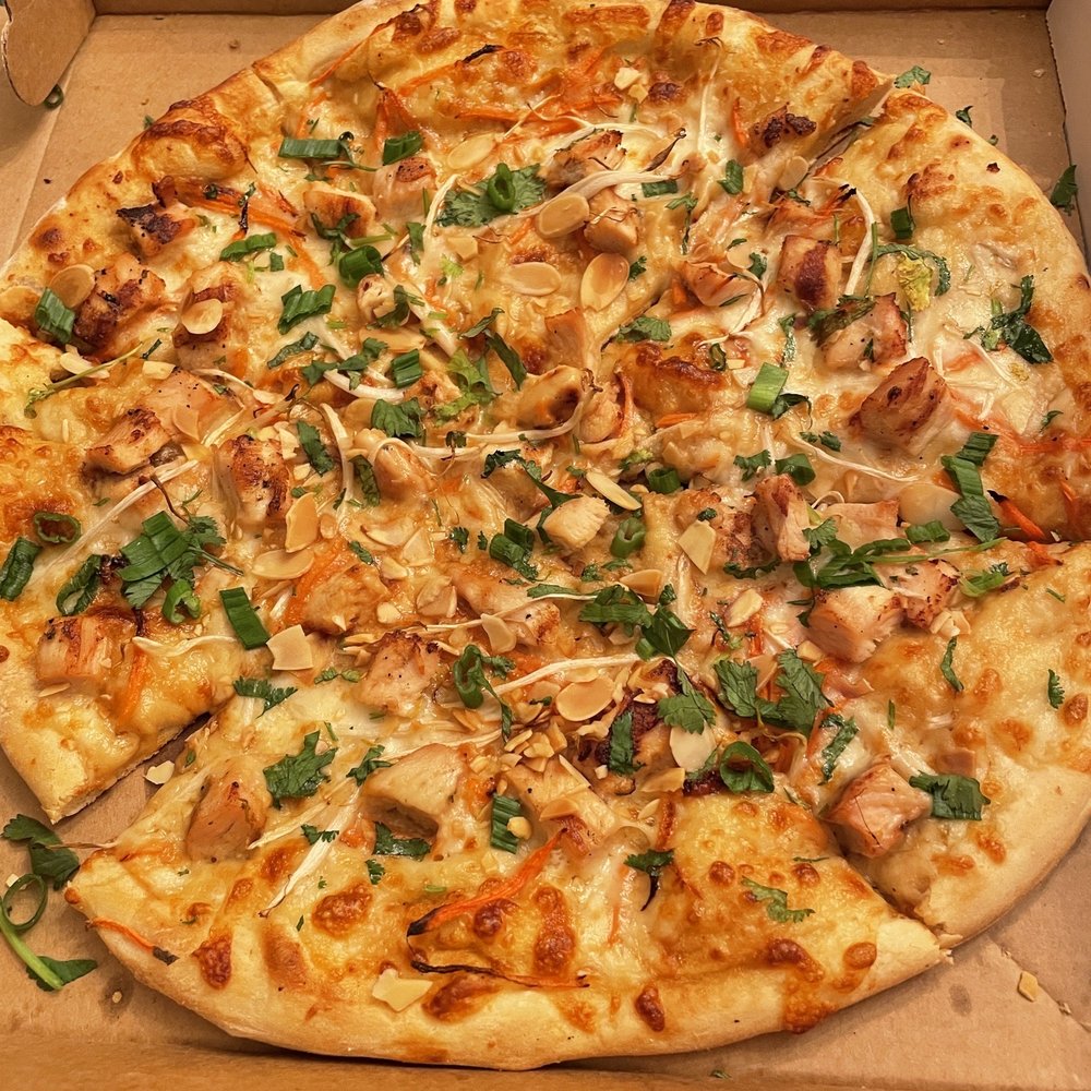 Thai Chicken Pizza. Delicious! Thai Chicken Pizza. Delicious!