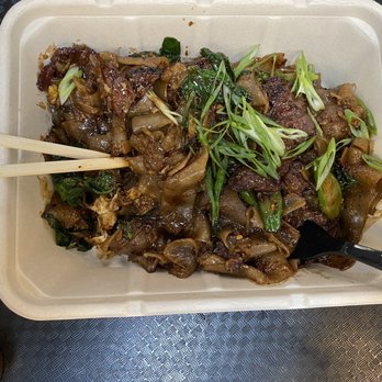 Kra-Pow Thai Eatery - Pad See Ew - Thai Near Me - Stanton, California