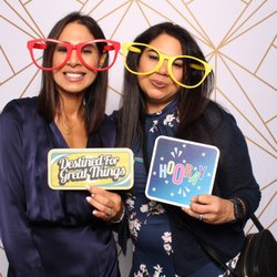 Total Excitement Ent DJ & Photo Booth Rentals - Top Quality Modern Photo Booth