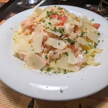 Le Brasse Temps - Smoked Salmon Pasta - Belgian Near Me - Mons, WHT Le Brasse Temps - Smoked Salmon Pasta - Belgian Near Me - Mons, WHT