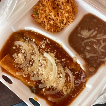 La Estancia Mexican Restaurant - Cheese enchiladas - Mexican Near Me - Glendale, California