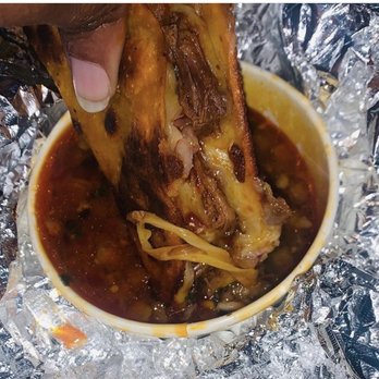 Mexican On the Run - Chicken Queso Birria tacos - Food Trucks Near Me