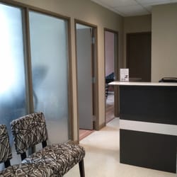 Vijay Sharma Physiotherapy - Ottawa Physiotherapy waiting room