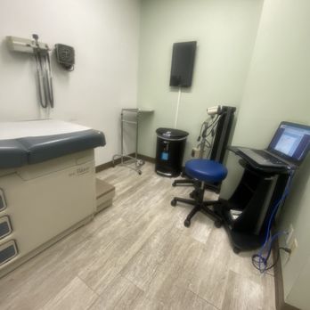 Chang Lee M.D. OB GYN - Small room stinky and dirty - Obstetricians & Gynecologists Near Me - San Bernardino, California Chang Lee M.D. OB GYN - Small room stinky and dirty - Obstetricians & Gynecologists Near Me - San Bernardino, California