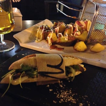 Moltto - Tierra magra sandwich with a very original presentation of (some very delicious) potatoes bravas. - Mediterranean Near Me - Valencia, V Moltto - Tierra magra sandwich with a very original presentation of (some very delicious) potatoes bravas. - Mediterranean Near Me - Valencia, V
