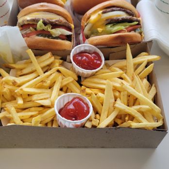 In-N-Out Burger - Burgers Near Me - Keizer, Oregon In-N-Out Burger - Burgers Near Me - Keizer, Oregon