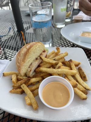 WHYM Craft Pub & Brewery by null