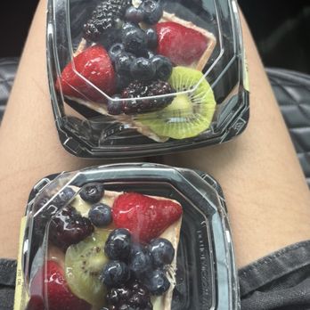 Safeway - 2 fruit tarts - Grocery Near Me - Medford, Oregon