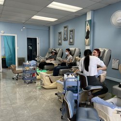 Broadway Nails & Spa