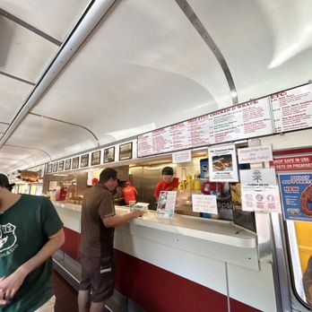 Carney's Restaurant - Burgers Near Me - Studio City, California