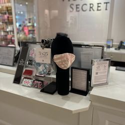 Victoria's Secret & PINK