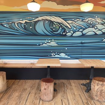 Ali’i Coffee - Groovy interior - Coffee & Tea Near Me - Honolulu, Hawaii